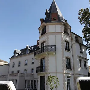 Chateau Les 4 Saisons Bed & Breakfast