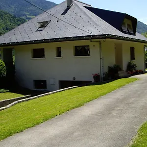 D'hotes Les Pierres Taillees Bed & Breakfast